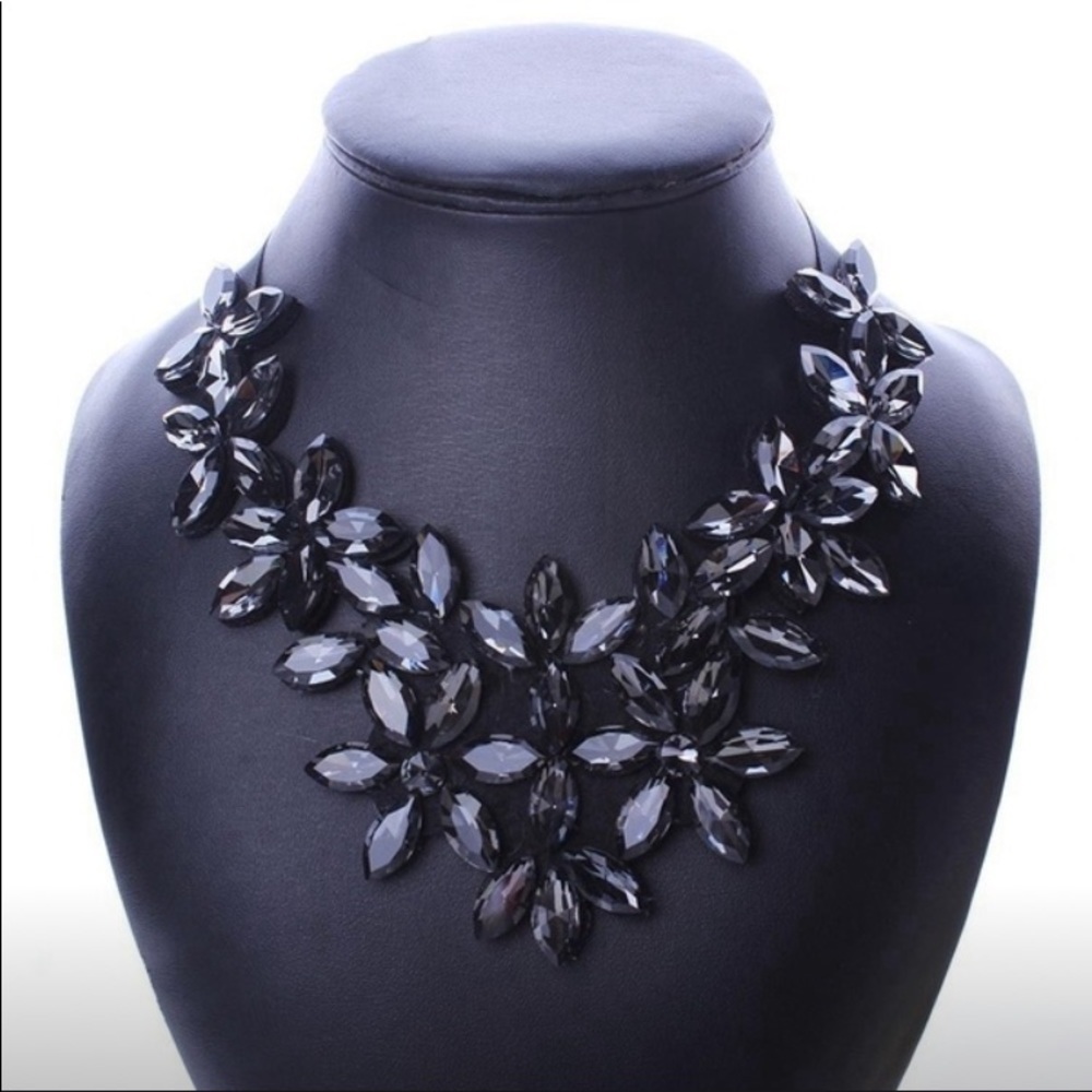 Flower Ribbon Necklace - Picture 4 of 7